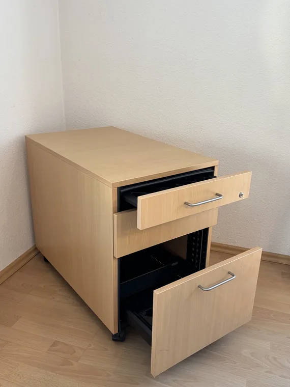 Photograph 2 of 3 of the drawer unit.